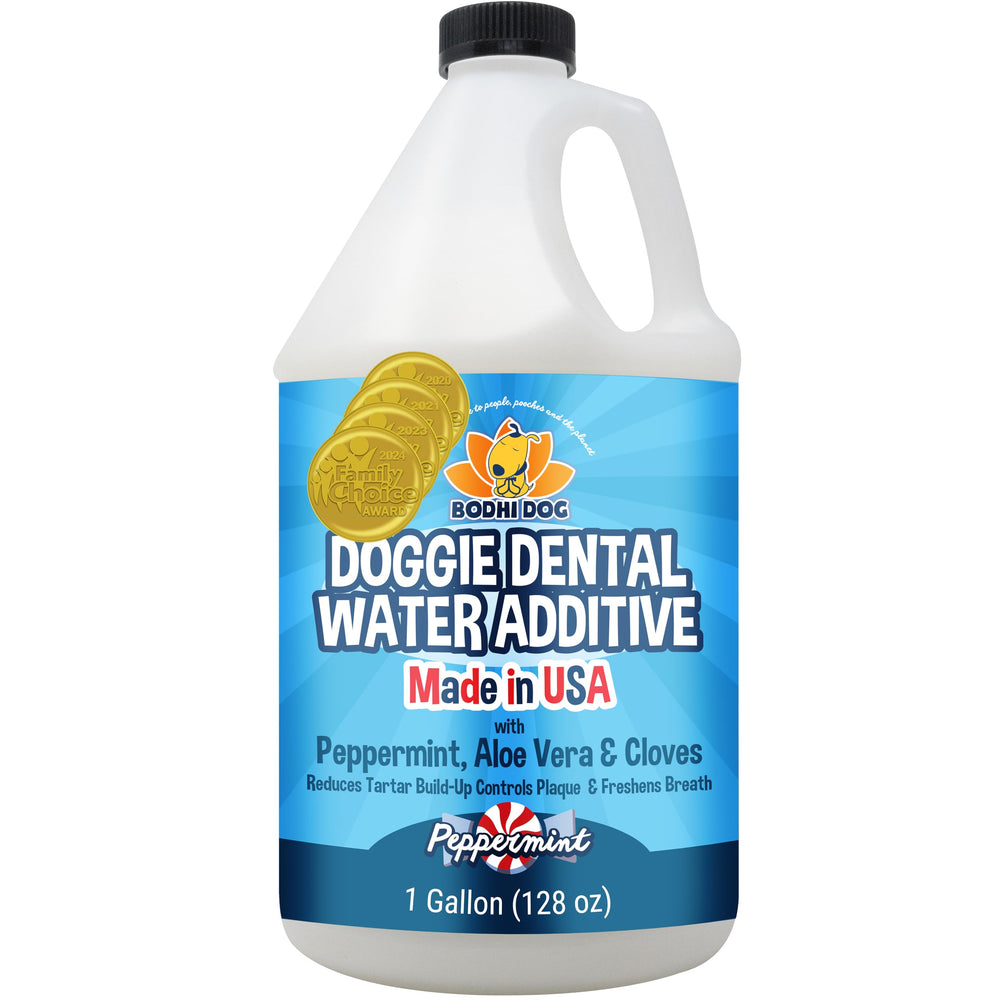 Bodhi Dog aditivo dental de menta en botella, aliento más fresco.