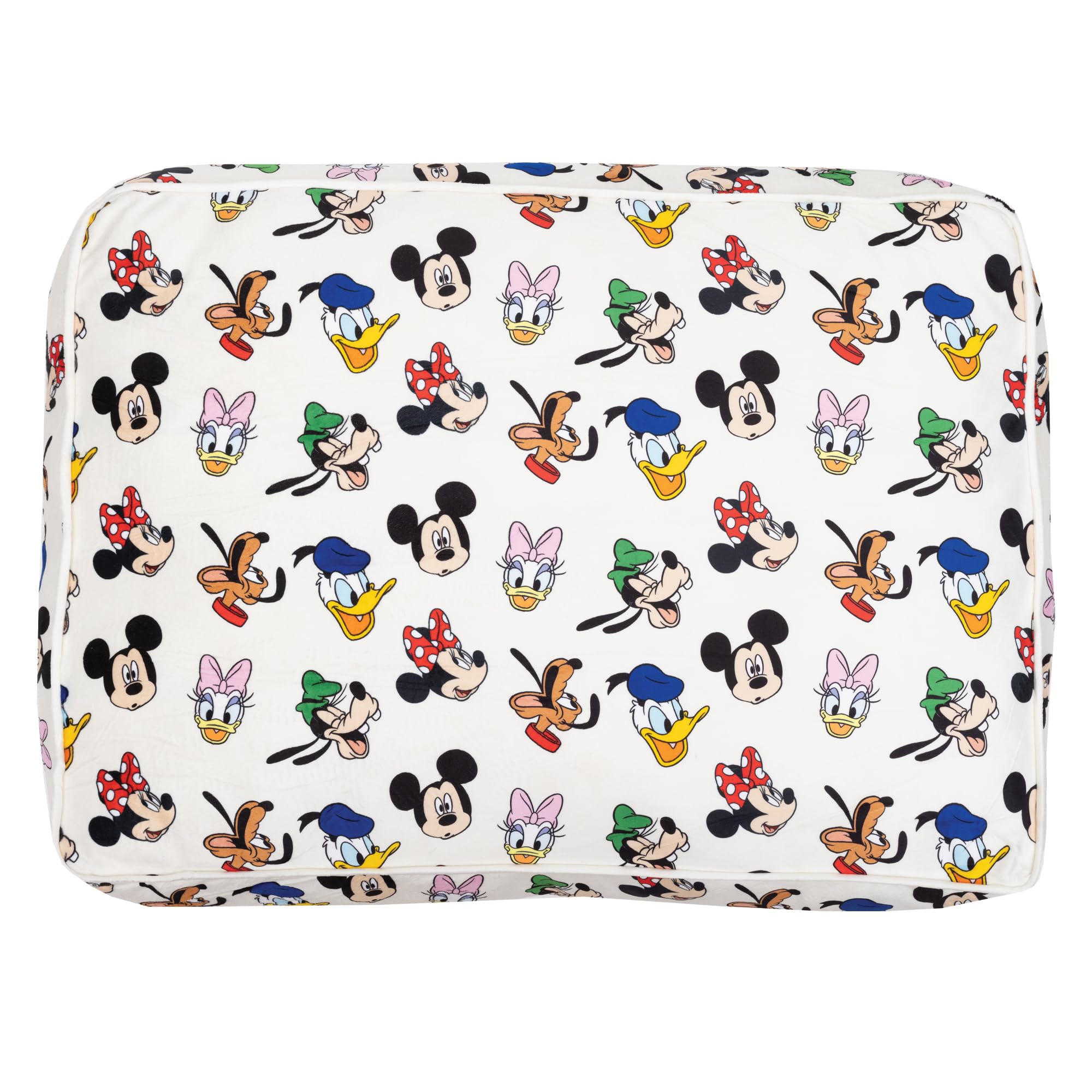 Cama Buckle-Down Disney con refuerzo rectangular y costuras visibles para durabilidad diaria.