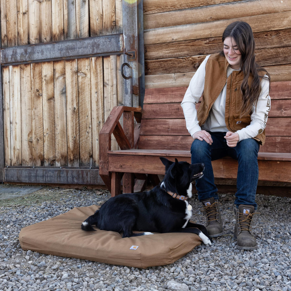 Cojín desmontable de la cama Carhartt de campo para lavar fácilmente.