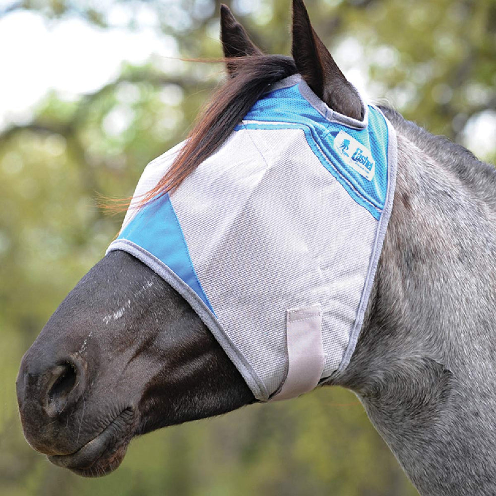 Cashel Crusader Fly Mask ofrece visión clara y protección UV alrededor de los ojos.