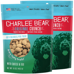 Charlee Bear Premios para perros con queso y huevo, en envase de dos paquetes.