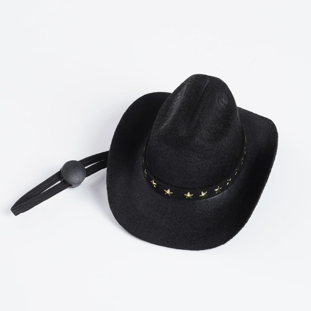 Pin estrella dorada en sombrero choyaxo añade estilo para fiestas