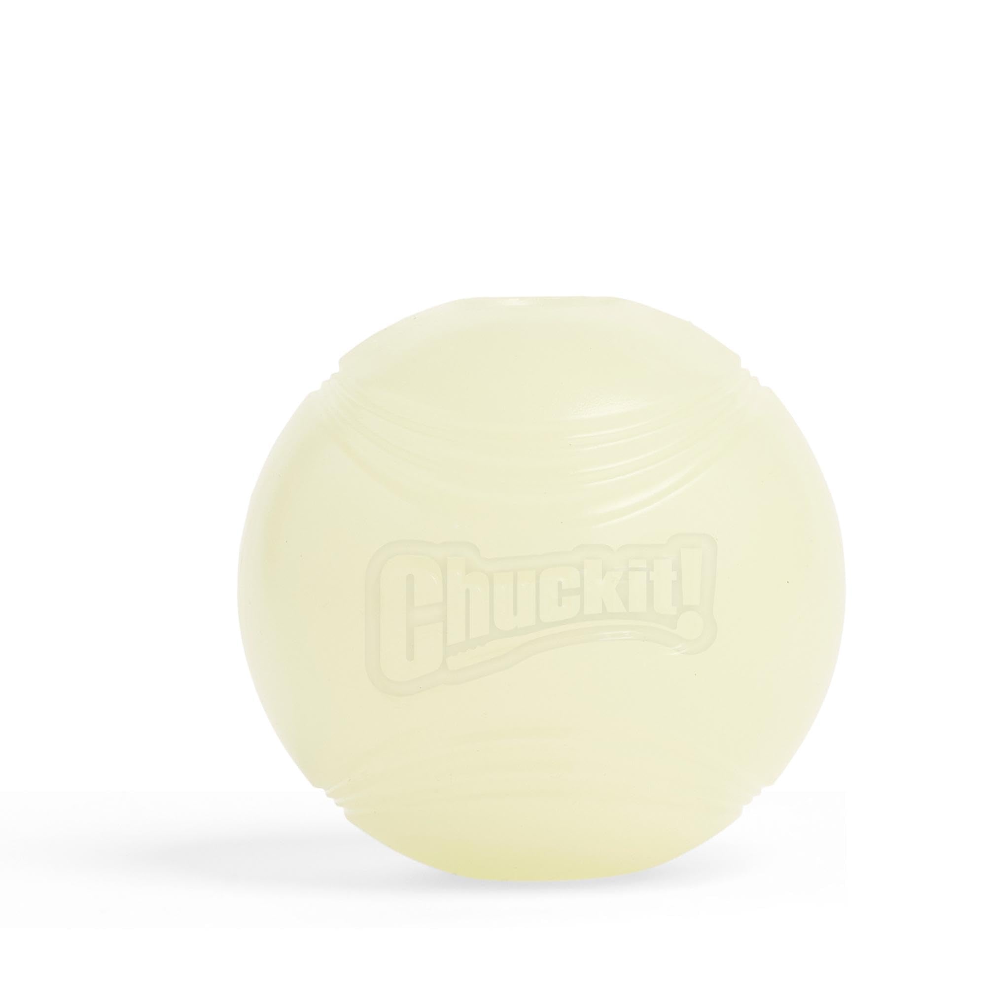 Bola Chuckit iluminada que brilla en la oscuridad, ideal para jugar tras el atardecer.