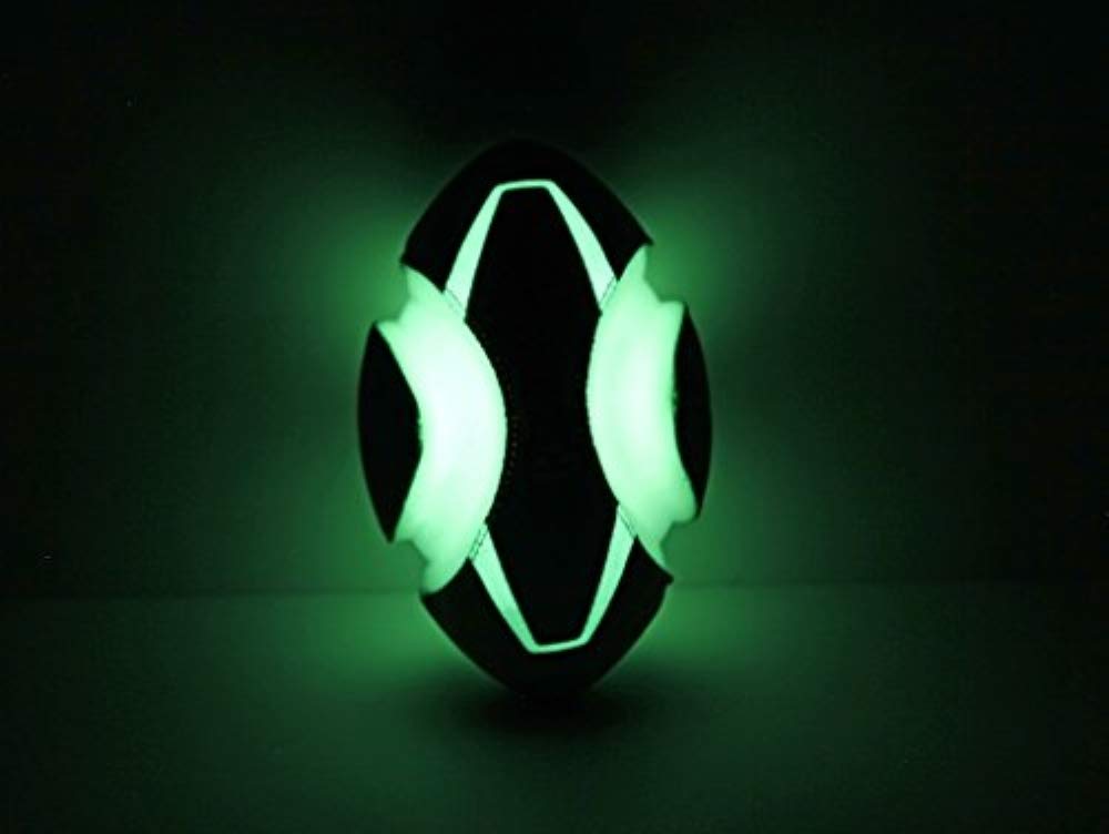 Chuckit! Max Glow Fumble Fetch: diseño duradero que resiste mordidas para juegos prolongados.