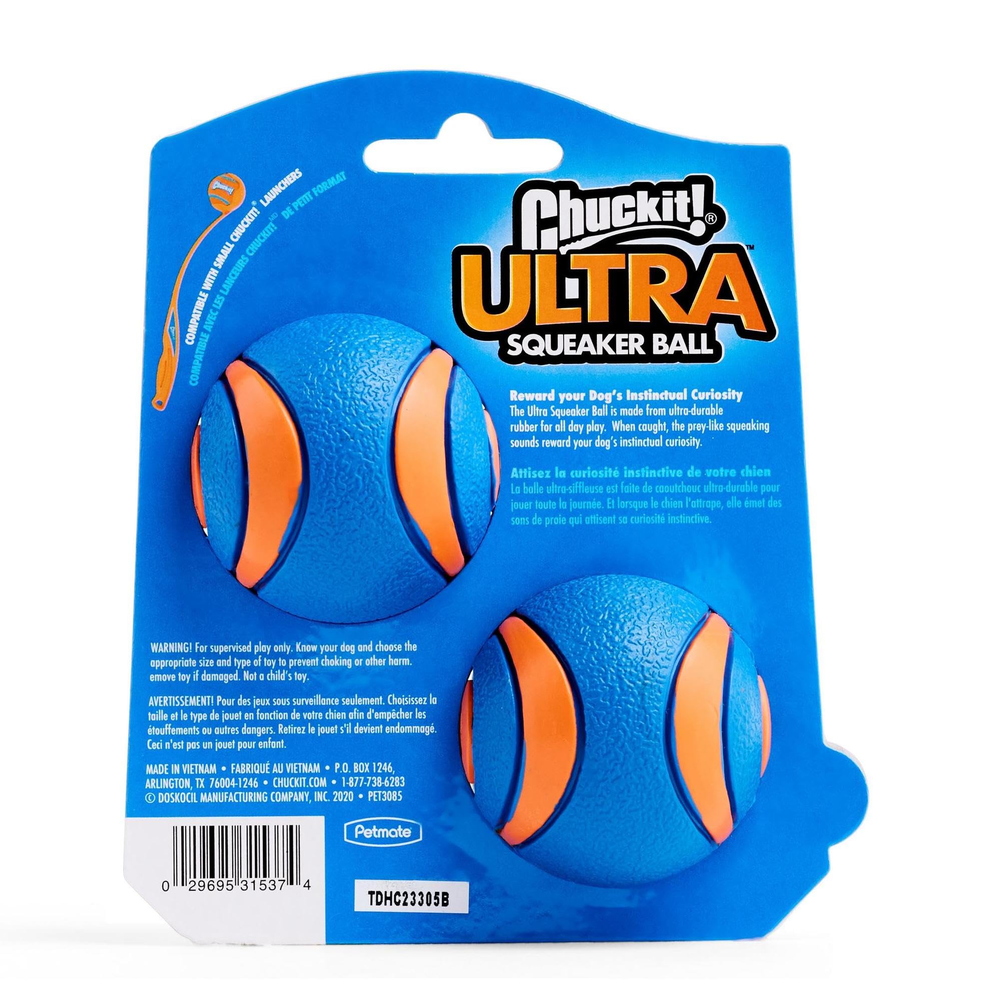Pelota Chuckit Ultra Squeaker de goma resistente, colores naranja-azul para mejor visibilidad.