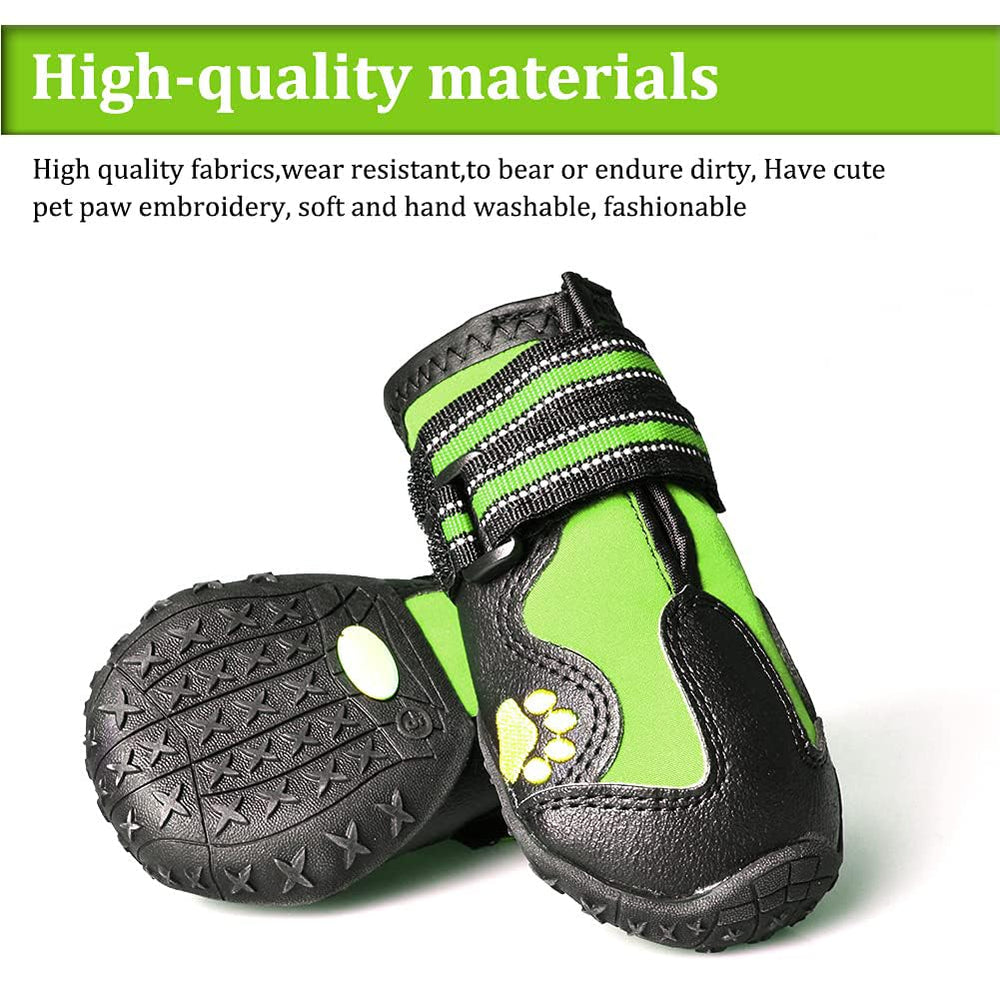 Botas CovertSafe impermeables para perros mantienen las patas secas.