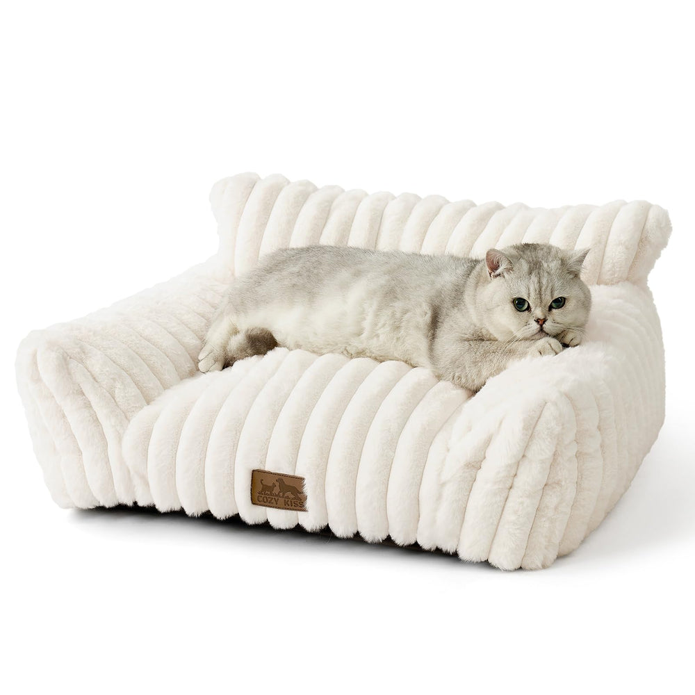 COZY KISS sillon gato peluche crema, refugio suave para siestas largas.