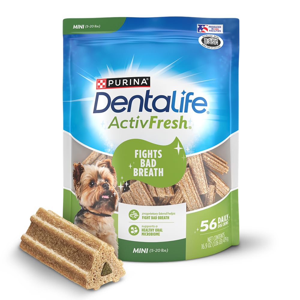 DentaLife ActivFresh chicles para perros pequeños con sabor a pollo para aliento más fresco.