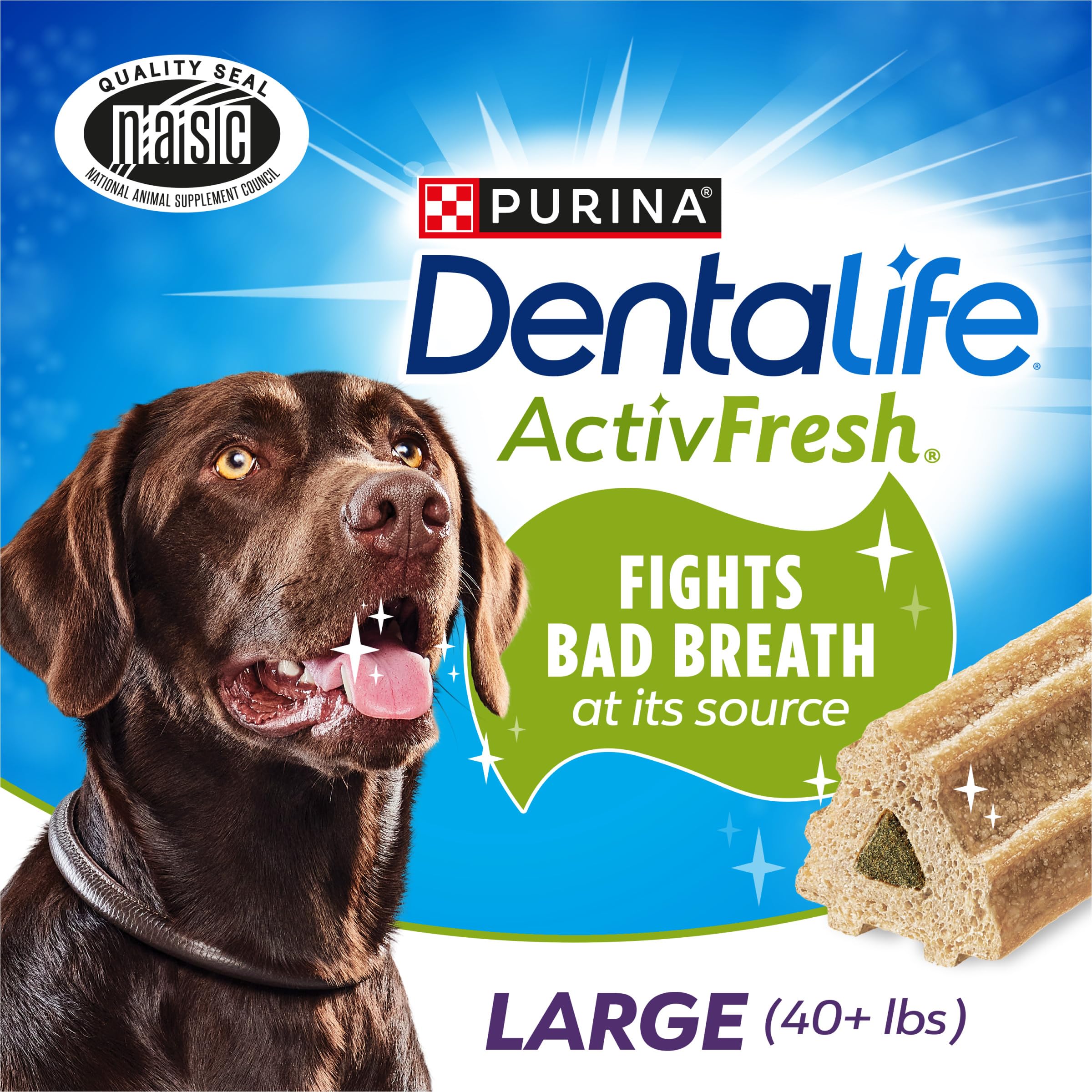 Huesos dentales de DentaLife ActivFresh con sabor pollo para perros grandes.