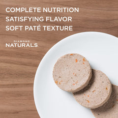 Porción servida en plato con Diamond Naturals Lamb Dinner