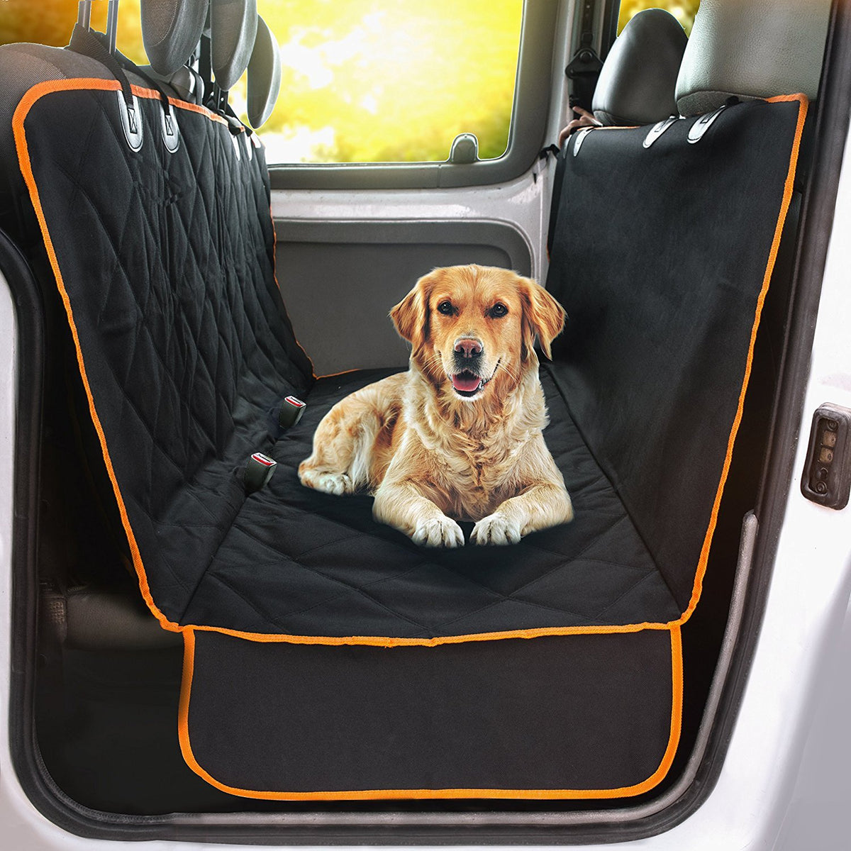 Doggie World cubre asiento trasero en coche, perfecto para proteger el coche y el compañero peludo.