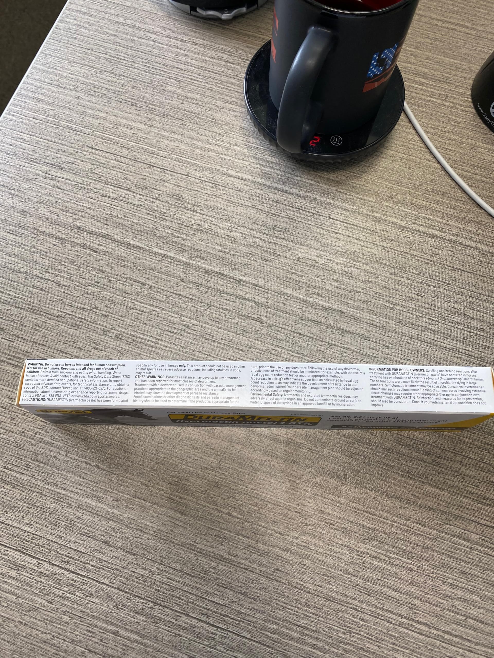 Caballo de cualquier edad admite Duramectin Paste con manejo práctico.