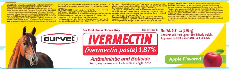 Aplicación en caballo de Durvet ivermectina en pasta para manejo de parásitos.