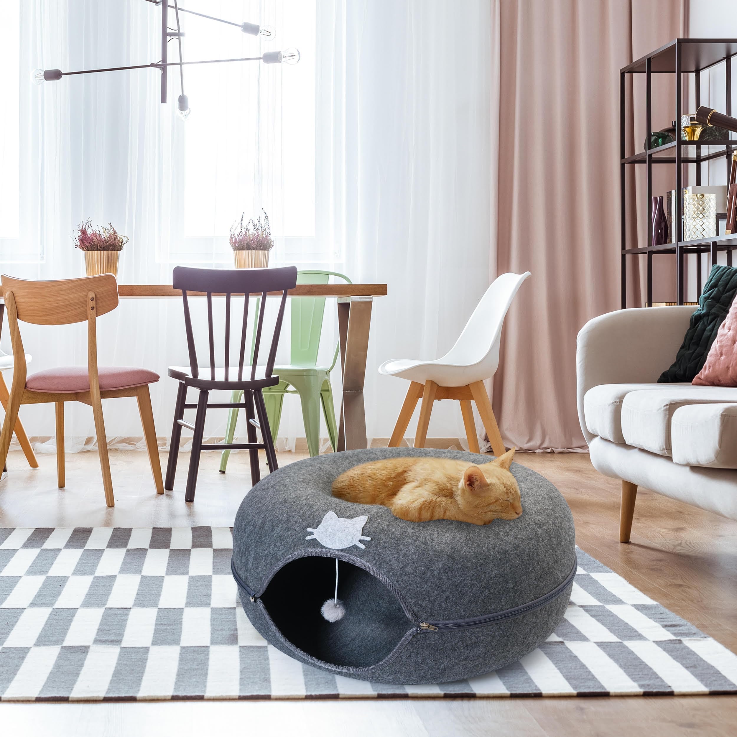 Meow Mansion: soporte para gatos de hasta 30 libras, diseño robusto.