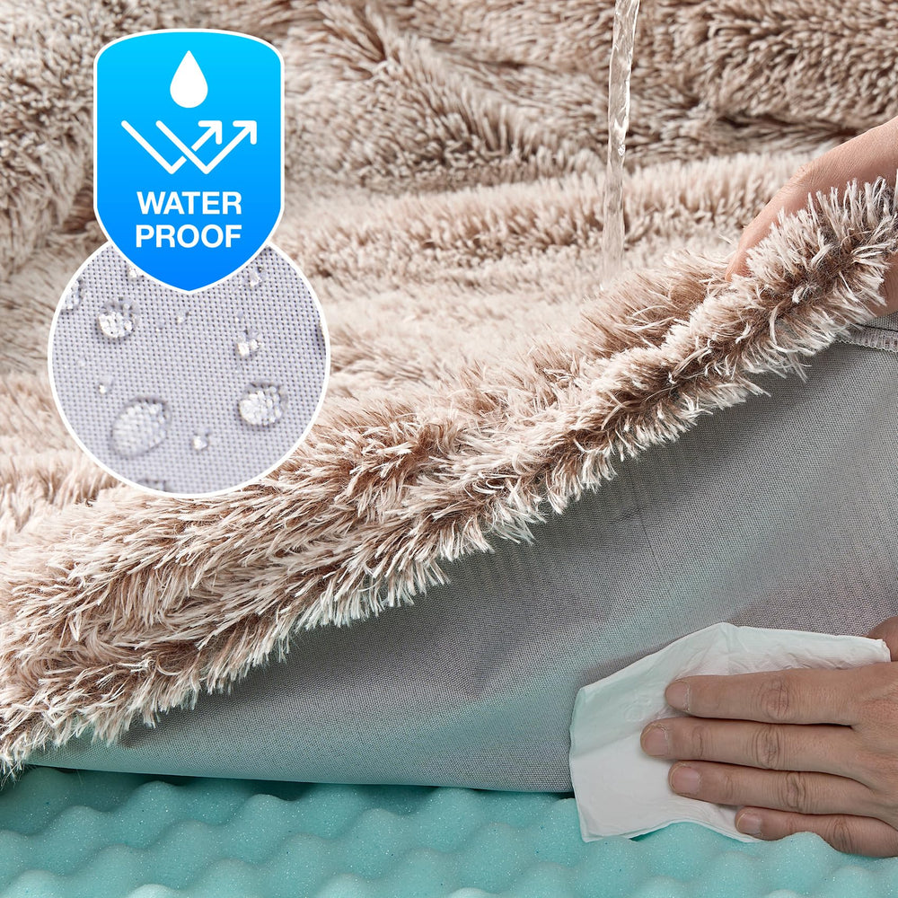 Cama EHEYCIGA XXL base antideslizante para mantenerla en su lugar.
