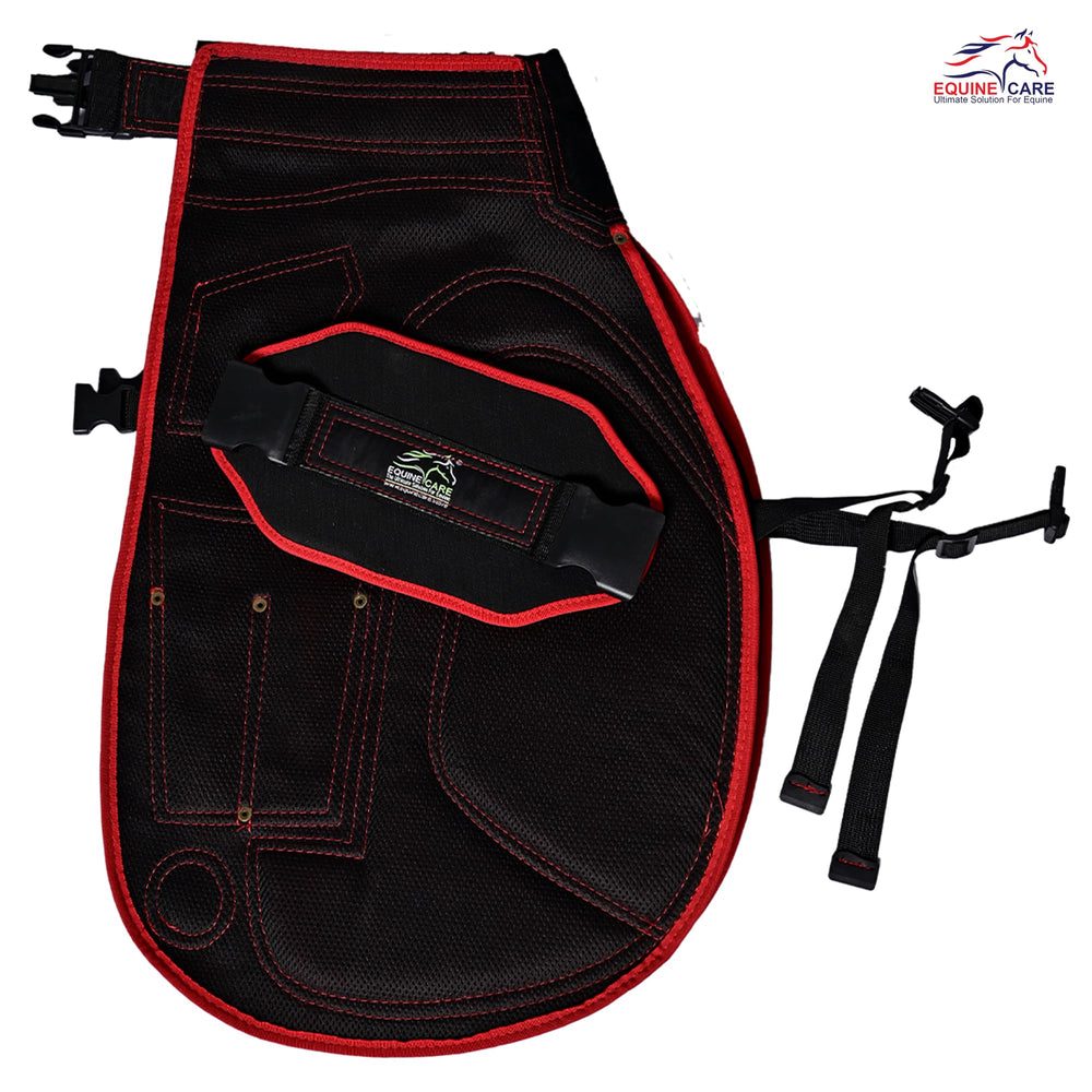 Equine Care cuidado y mantenimiento: limpiar cuero y lona con productos adecuados.