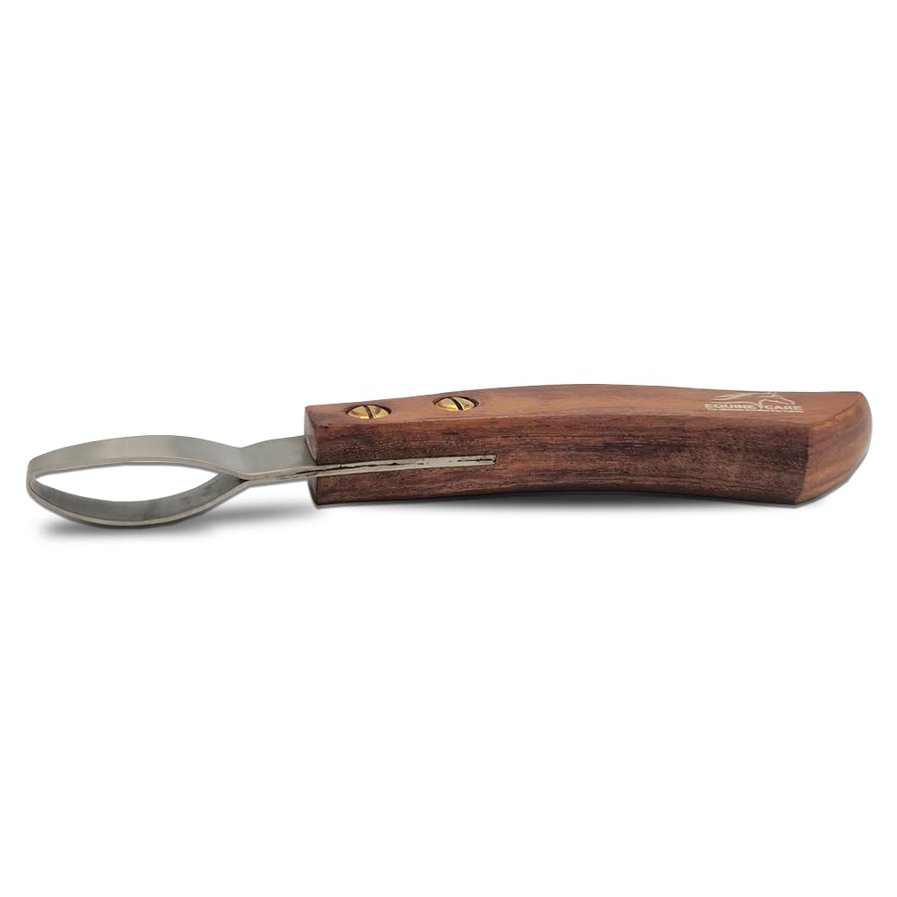Equine Care diseño ergonómico con mango de madera para mayor comodidad.