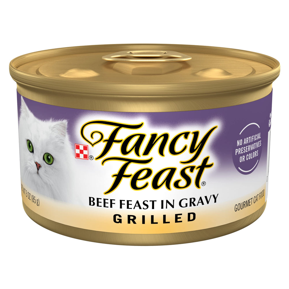 Fancy Feast Grilled Beef Feast en salsa, lata con sabor intenso y conveniencia diaria.