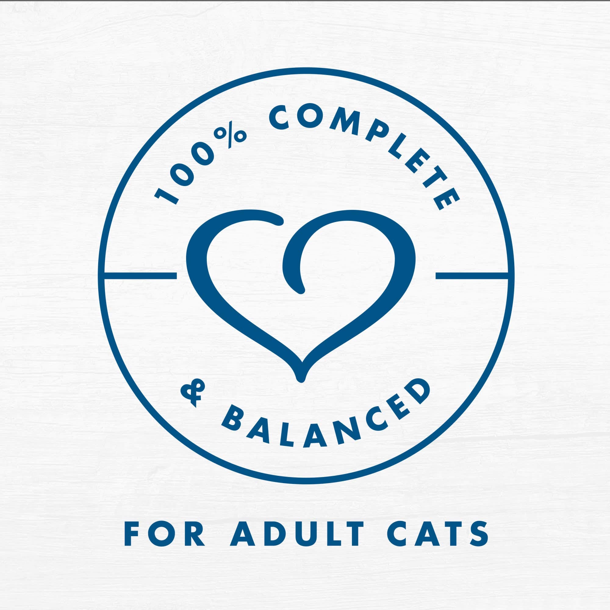 Fancy Feast Naturals salsa variedad, pack conveniente para dueños de gatos.