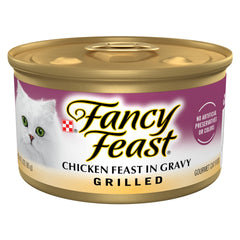 Fancy Feast: trozos de pollo a la parrilla en salsa, sabor gourmet para gatos.