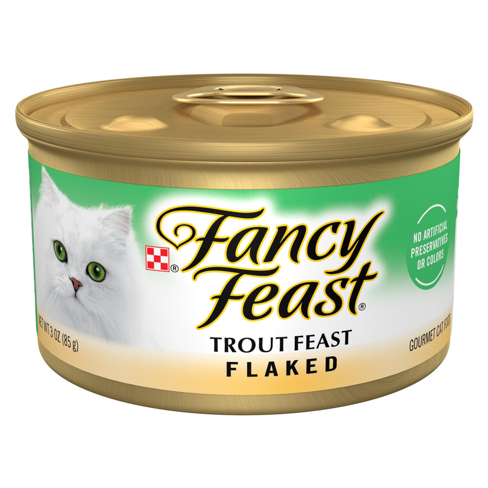Fancy Feast trucha desmenuzada en lata de 3 oz, textura suave y apetitosa.