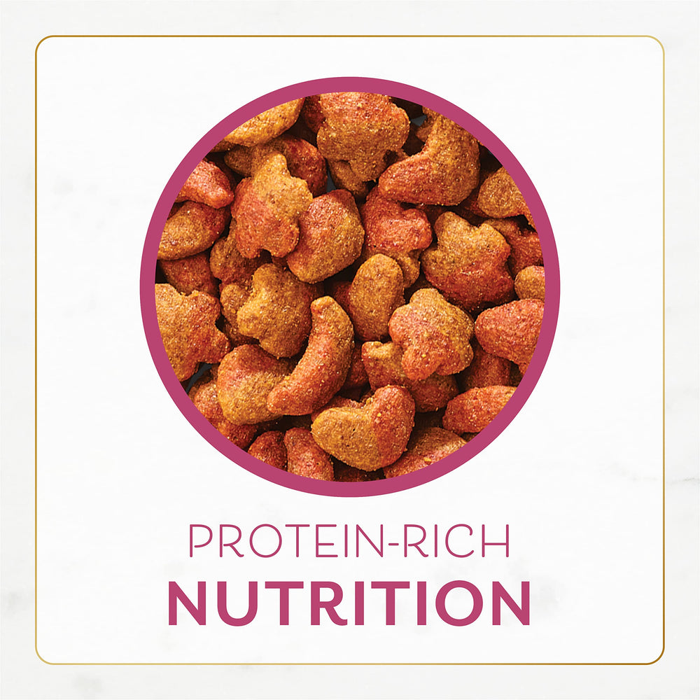Vitaminas y minerales para apoyar la salud felina en cada porción Fancy Feast.