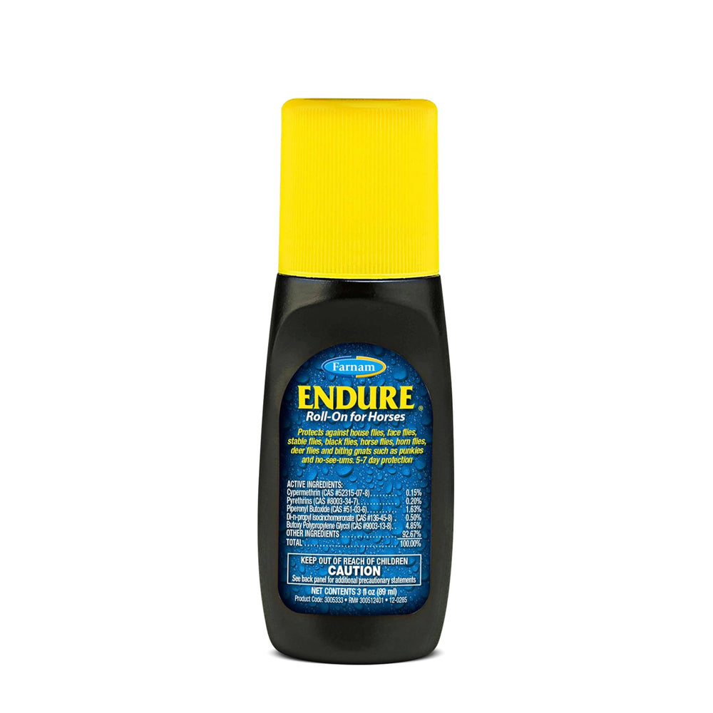 Farnam Endure Roll-On aplicado en la nariz para protección insectos.