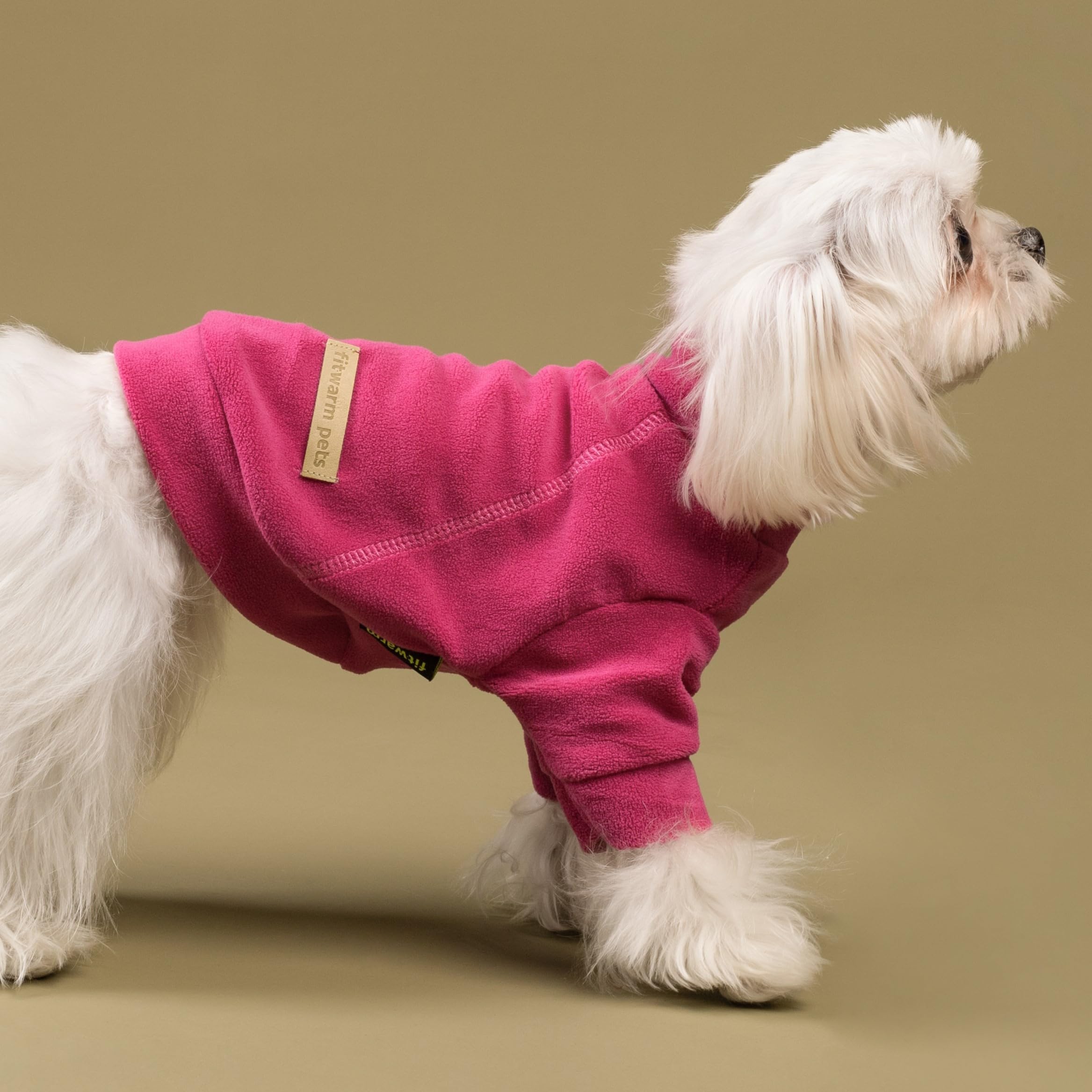 Ajuste cómodo para perros pequeños durante paseos diarios.