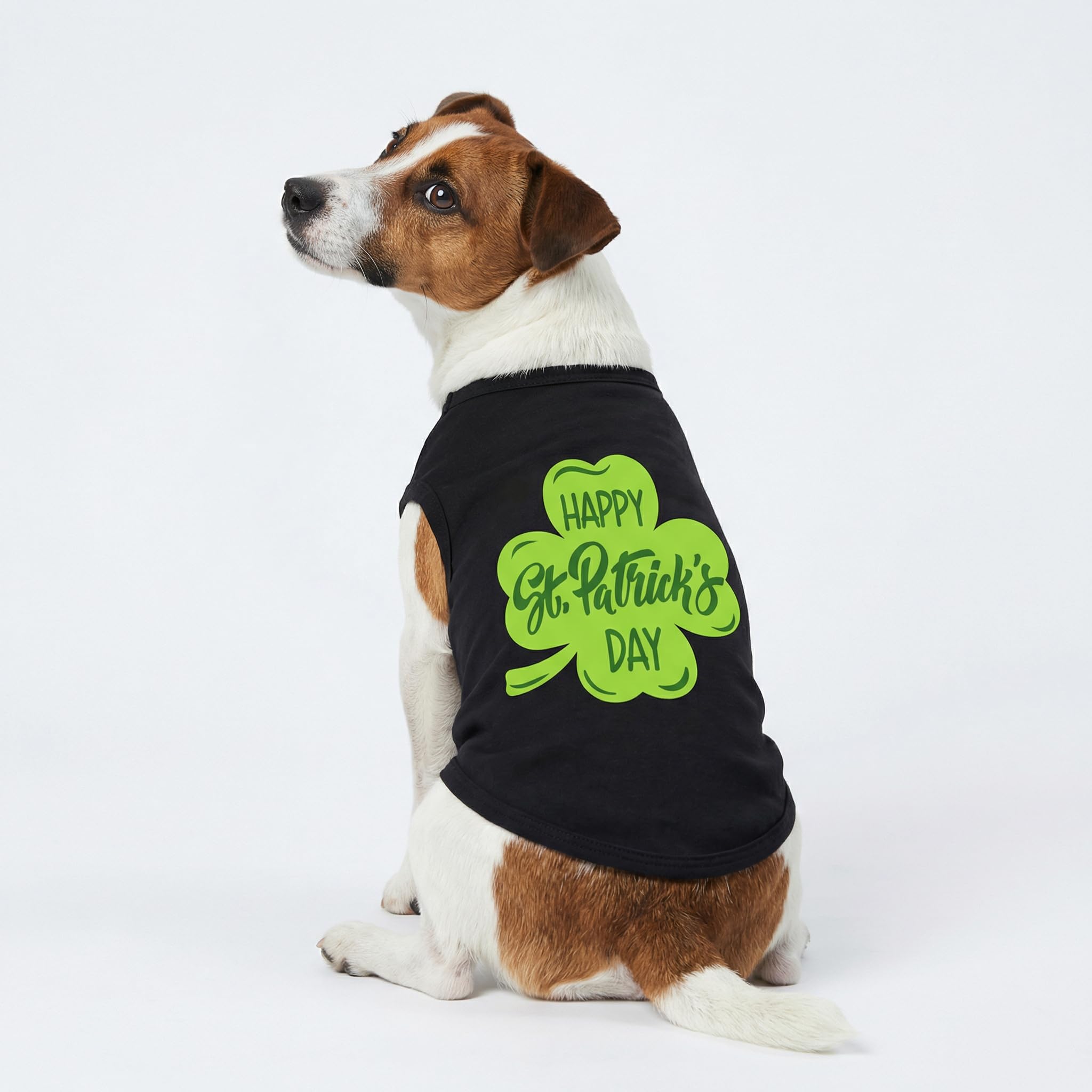 Camiseta Fitwarm para perro con trébol, diseño destacado para fotos y fiestas.