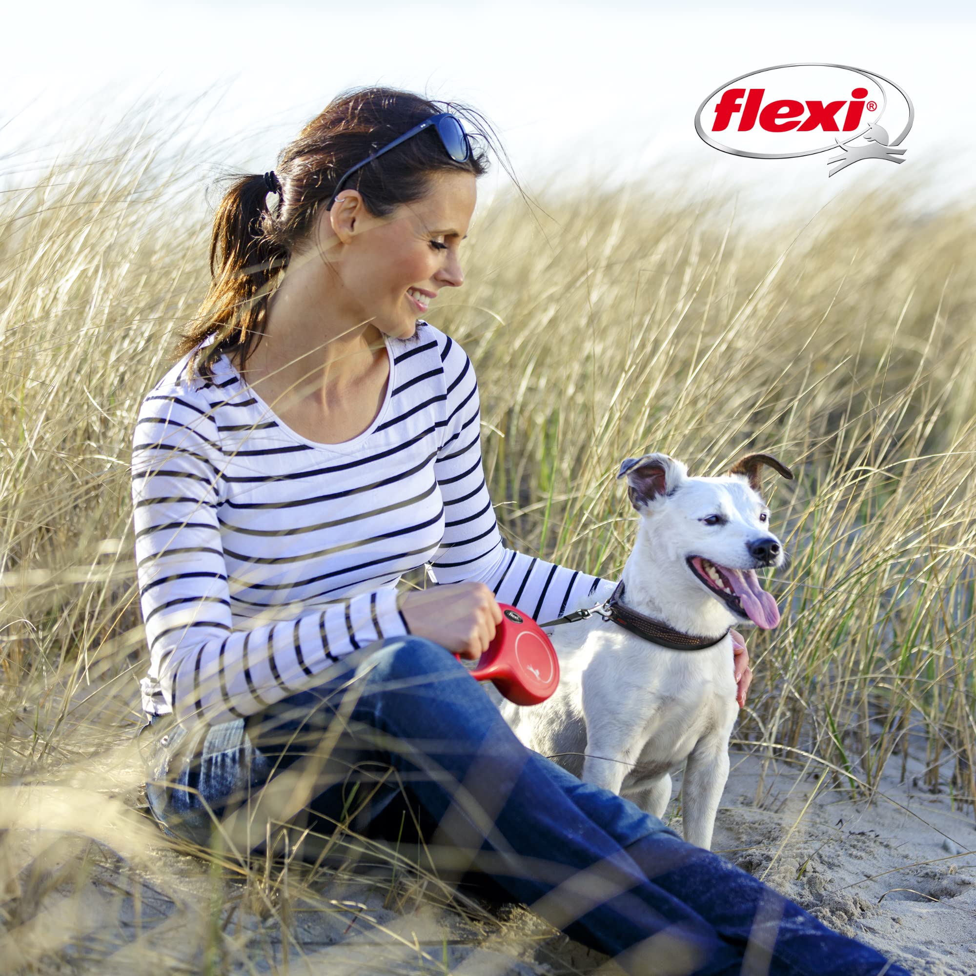 FLEXI Nueva Clasica: color negro elegante y compatibilidad con paseos nocturnos