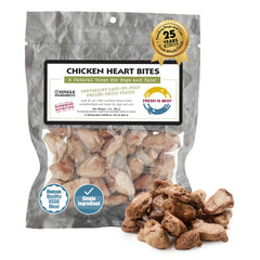 Fresh Is Best: corazones de pollo deshidratados frente al envase, alto valor proteico para mascotas.