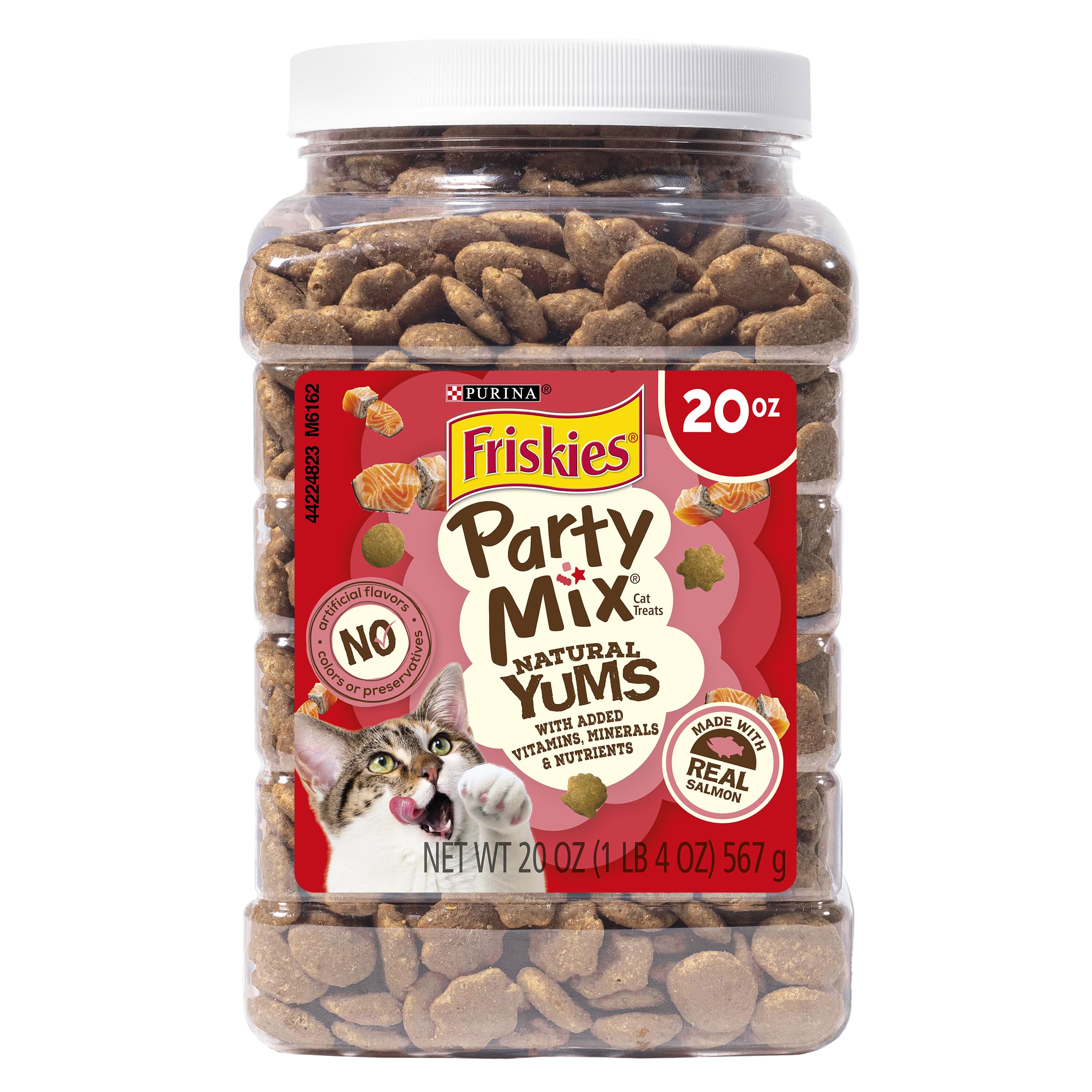 Friskies Party Mix Natural Yums con salmón real, sabor marino en cada crocancia.