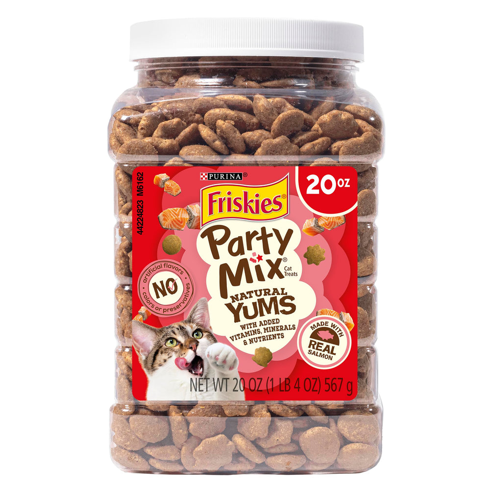 Friskies Party Mix Natural Yums con salmón real, sabor marino en cada crocancia.
