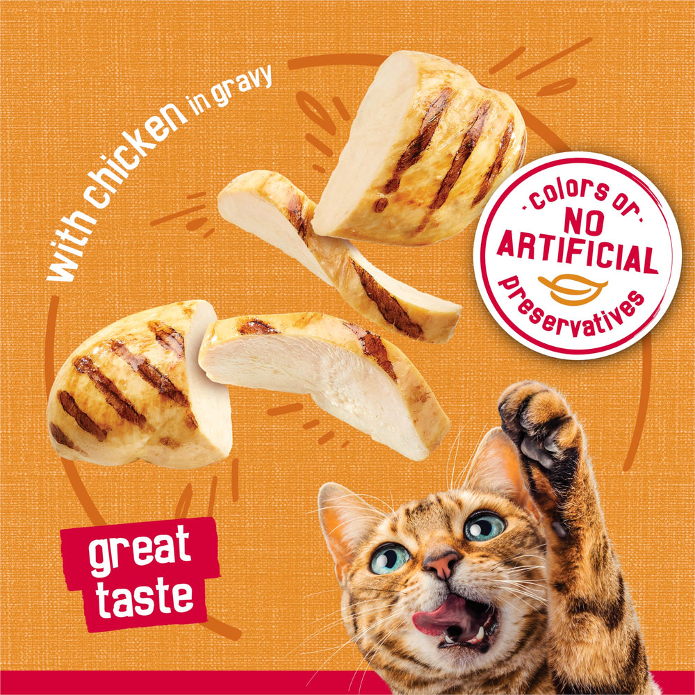 Friskies Prime Filets con pollo en salsa, salsa sabrosa que aporta jugosidad natural.