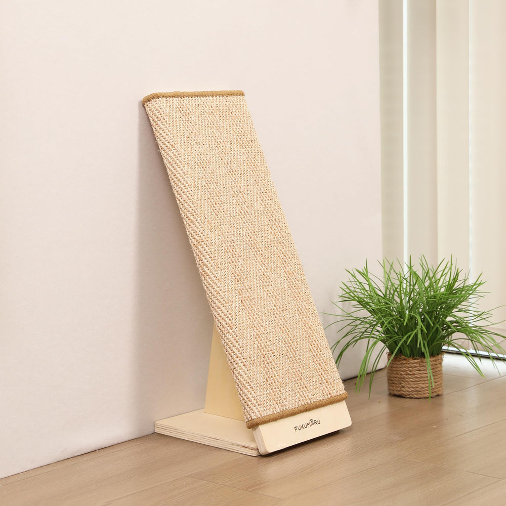 Diseño en L de pared FUKUMARU para protección de muebles.