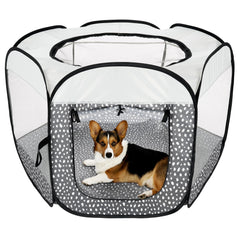 Furhaven PlayPen vista 360 con malla para ventilación y visibilidad.