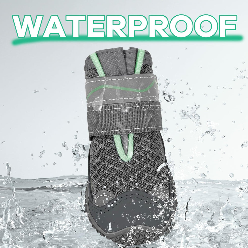 Punta impermeable de Furrtripsy mantiene la pata seca bajo lluvia.