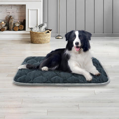 Cama furrybaby gris, material aireado para uso en todas las estaciones.