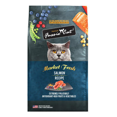 Fussie Cat Market Fresh Salmón: presentación del envase y textura atractiva para gatos.