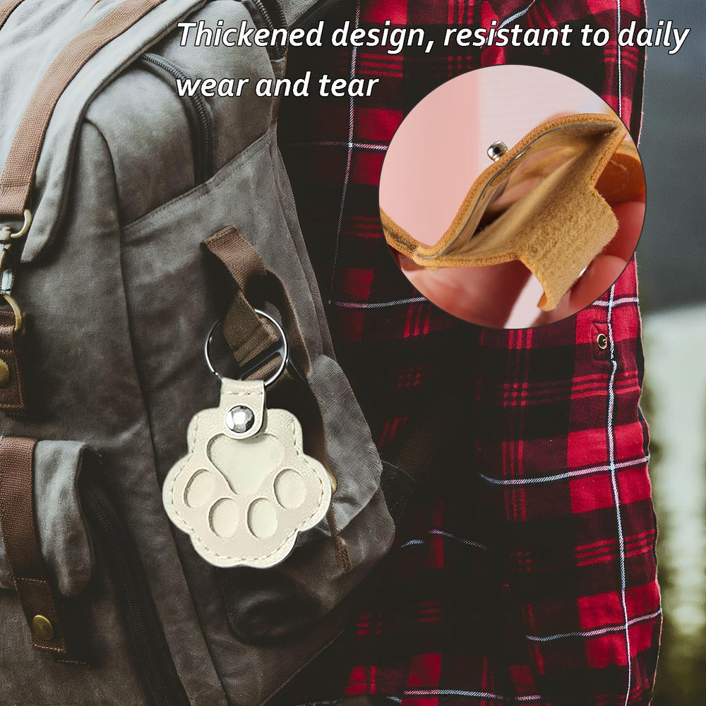 Incluye peine y pinzas para recolectar pelo y rellenar la cápsula.
