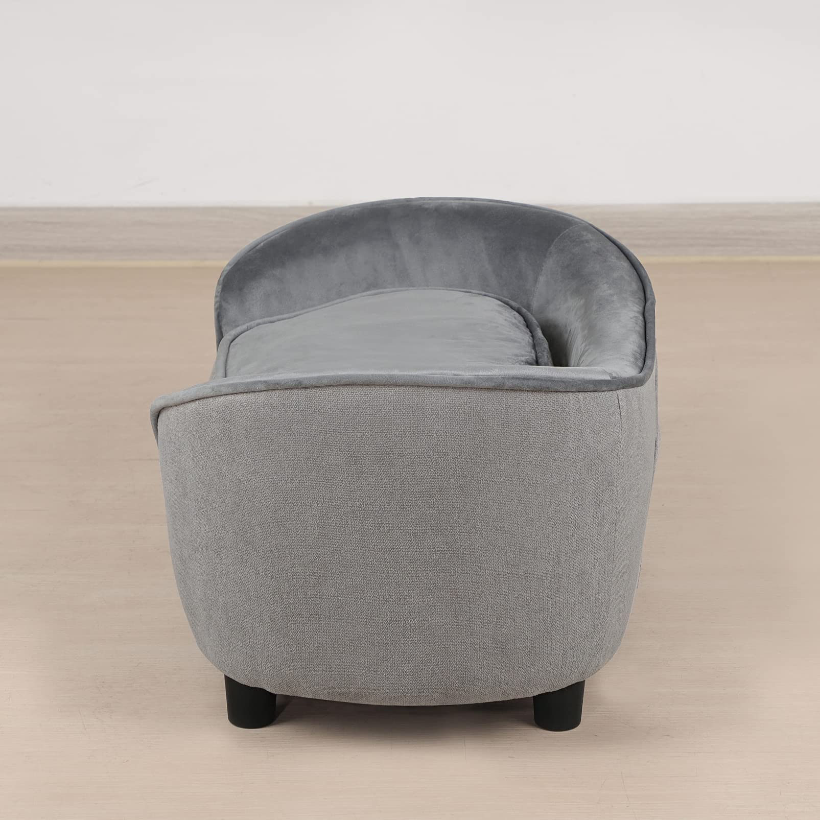 Dimensiones de 26.2x16x14.5 pulgadas en la cama para mascotas.