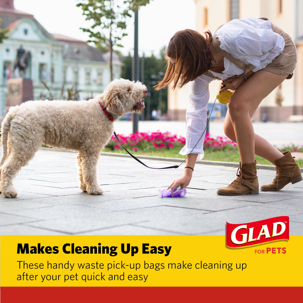 Dispenser incluido de Glad para acceso rápido durante paseos con tu mascota.