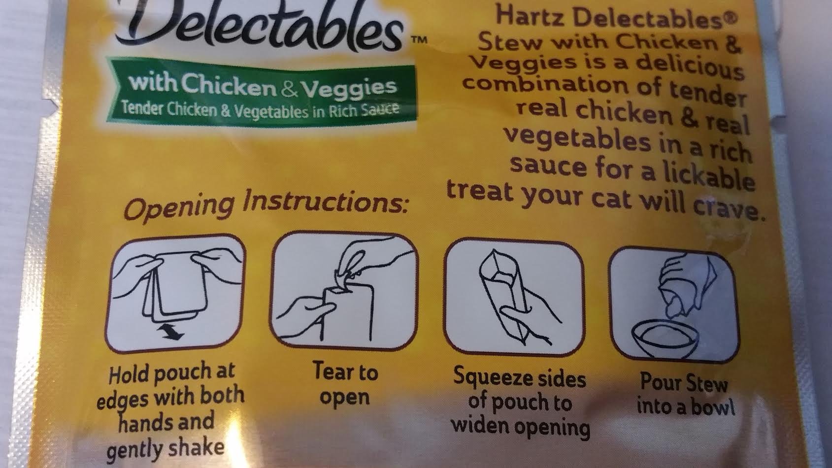 Caja de presentación con cuatro sobres, fácil de almacenar y usar.