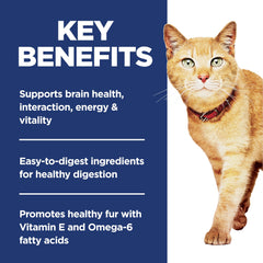 Gato comiendo Hill's Science Diet Adult 7+ Senior Vitality