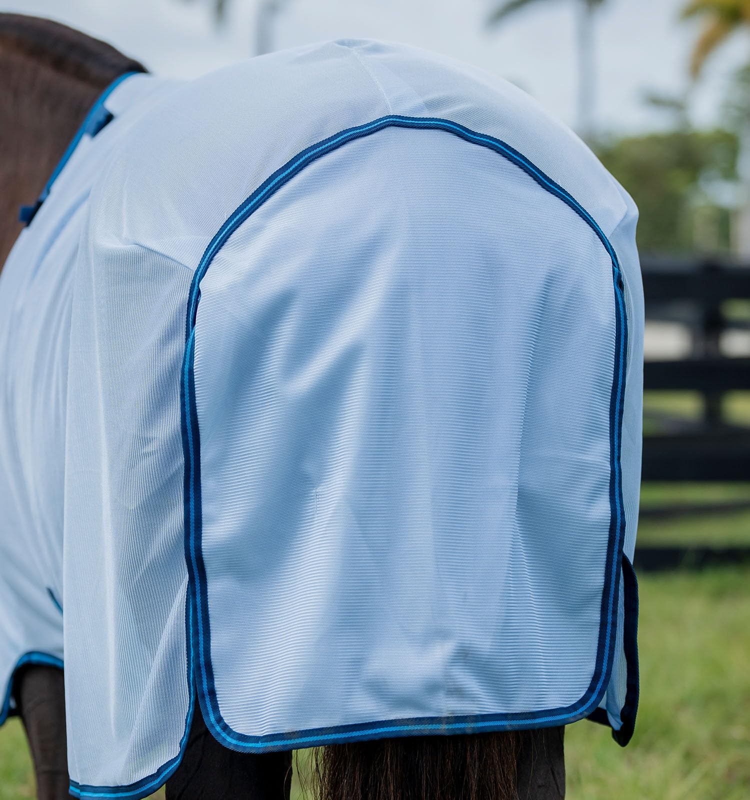 Horseware Amigo Bug Rug, tiras y bandas para fijación adicional.