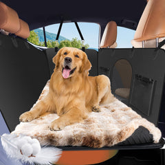 Cama HOTYPXQ para perro en asiento trasero, descanso seguro durante el viaje.