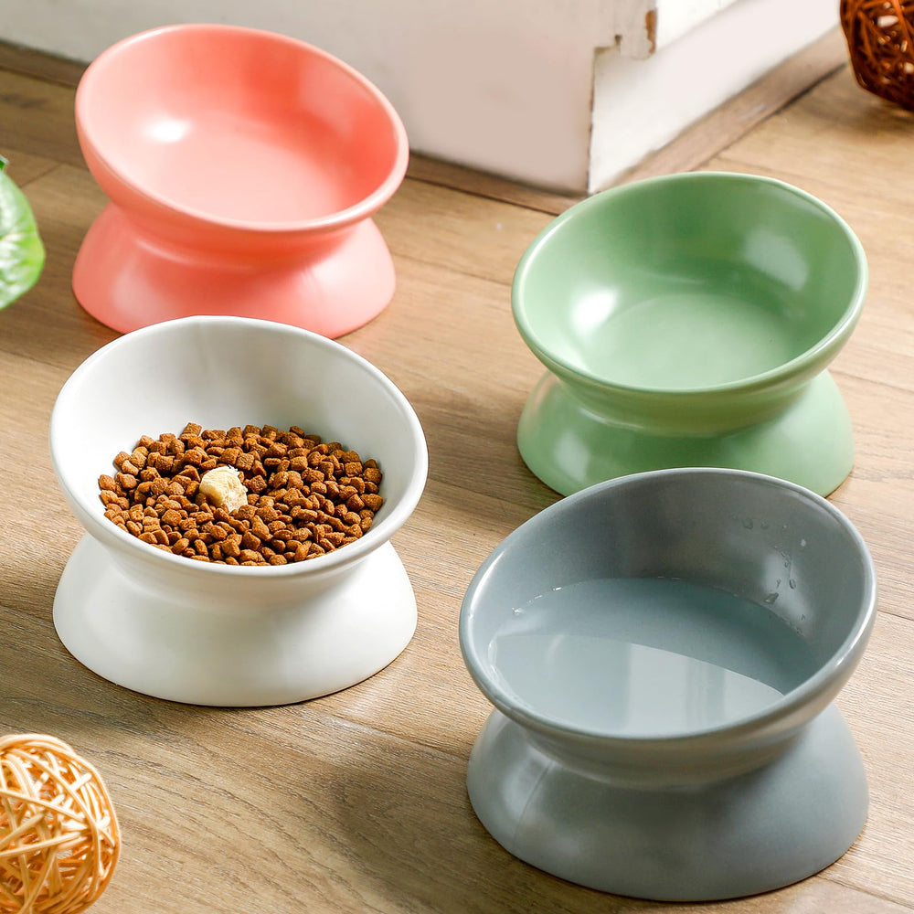 Confort y digestión para gatos con tazones Hushee elevados.
