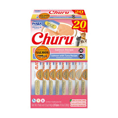 INABA Churu salmón, tubo para servir en mano y reforzar vínculo.