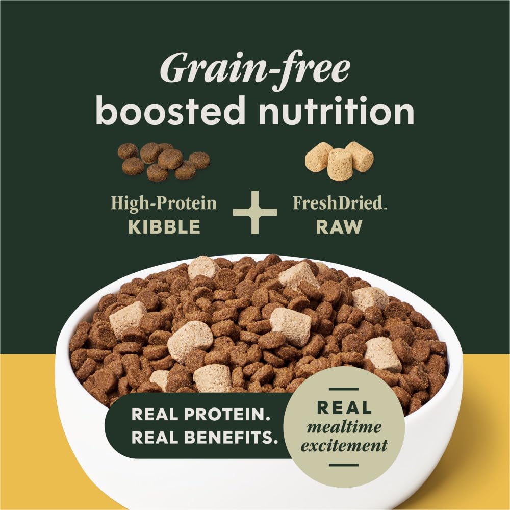 Instinct RawBoost: porción densa con frutas y verduras para equilibrio.