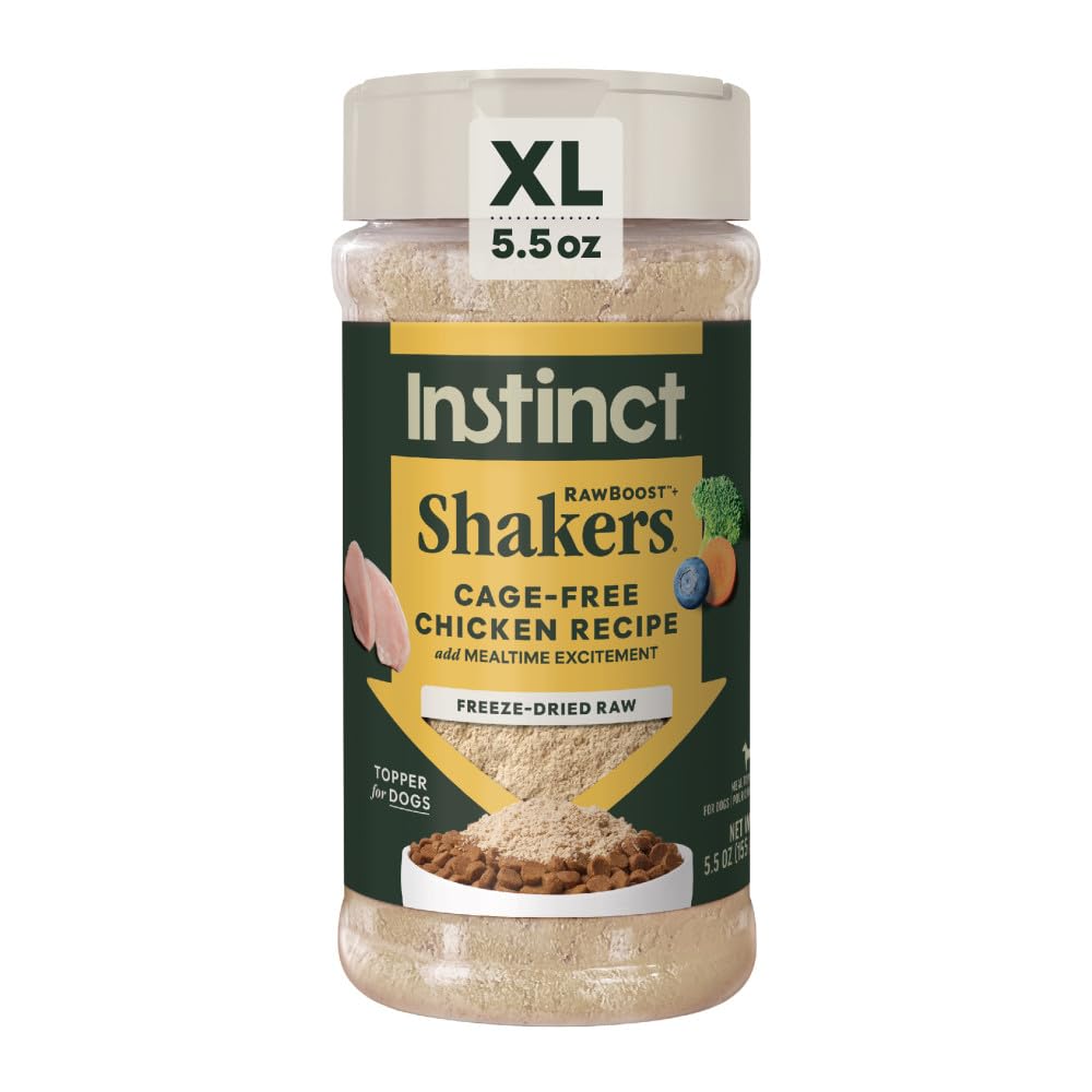 Instinct RawBoost sobre alimento seco de pollo para mayor sabor y nutrición.